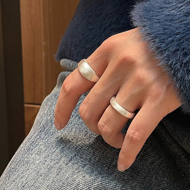 Minimally designed personalized diamond ring