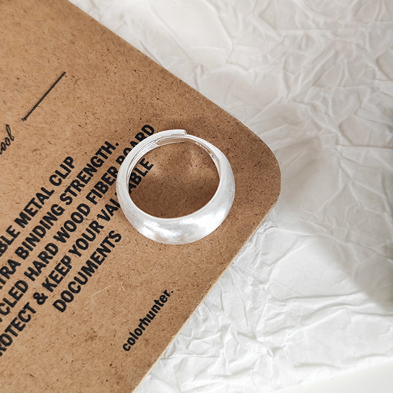 Minimally designed personalized diamond ring